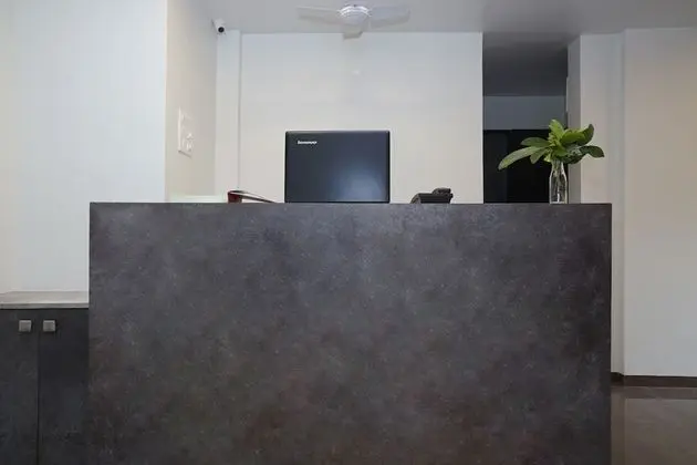 OYO 23670 Hotel Resonare Residency - Lobi
