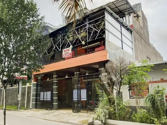OYO 2375 Faris Homestay