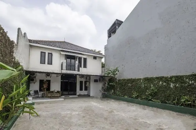OYO 2391 Baladewa Residence Syariah