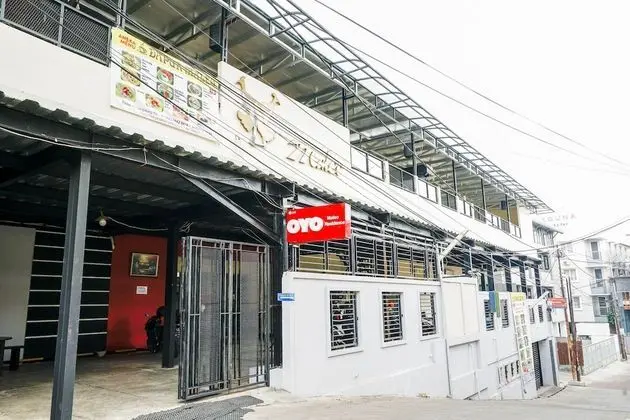OYO 2400 Maleo Exclusive Residence - Dış Mekan