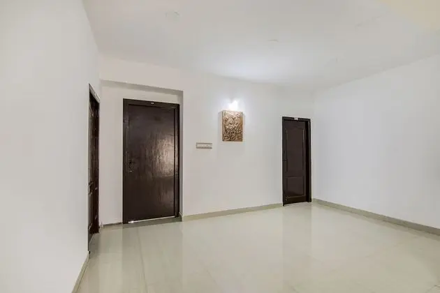 OYO 24044 Appledoor Service Apartment - Lobi