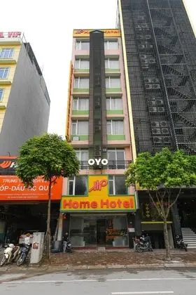 OYO 241 Hp Home Hotel - Dış Mekan