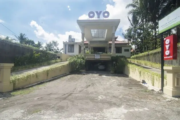OYO 241 Ndalem Nuriyat