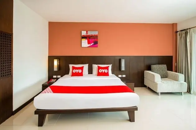 OYO 241 Ratana Hotel Sakdidet - Oda