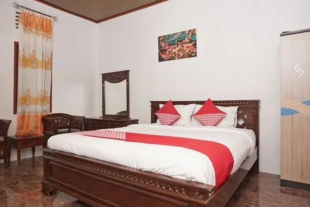 OYO 2410 Intan Hotel