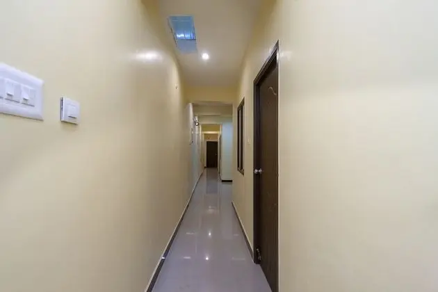OYO 24169 Hotel Aiswariyam - İç Mekan