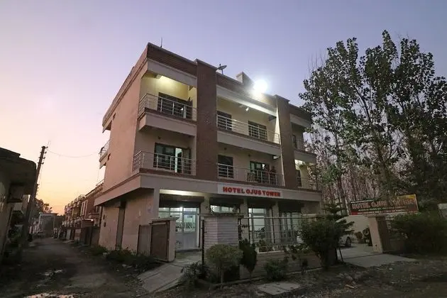 OYO 24199 Hotel Ojus Tower