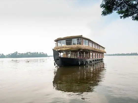 OYO 24290 Houseboat Anugraha Deluxe - Dış Mekan