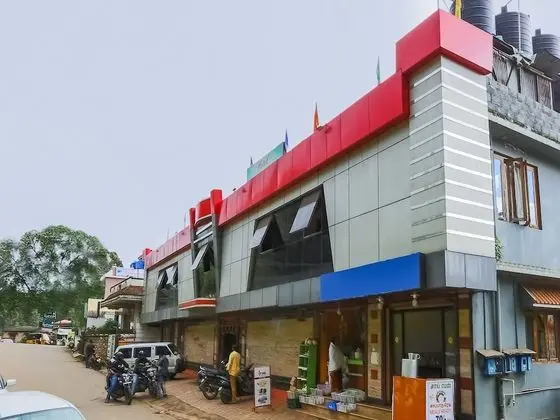 OYO 24364 Shiv Shanthi Grand