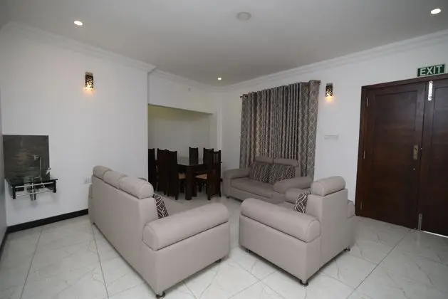 OYO 244 Galaxy City Hotel