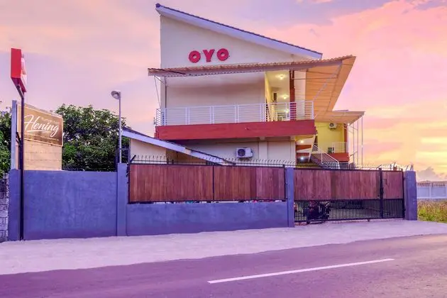OYO 2450 Hening Homestay