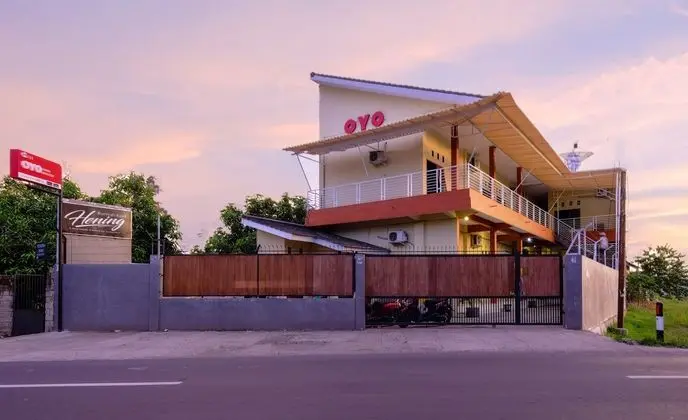 OYO 2450 Hening Homestay - Dış Mekan