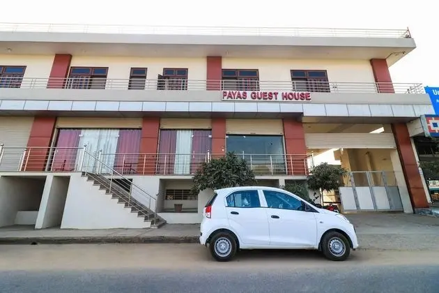 OYO 24535 Hotel Payas