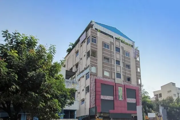 OYO 24605 Grand Season