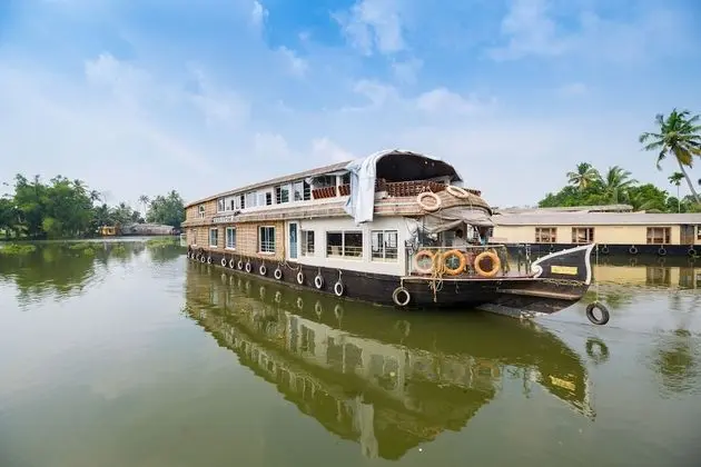 OYO 24611 Houseboat Water Cruise Sharing - Dış Mekan