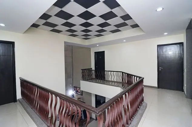 OYO 24624 Kaycee Residency - İç Mekan