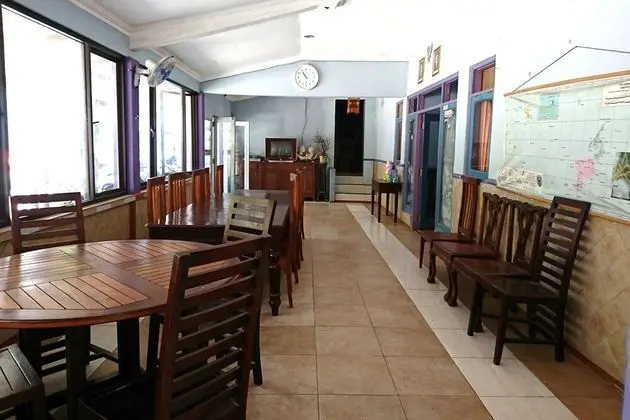 OYO 2467 Penginapan Dafista - Yerinde Yemek