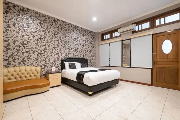 OYO 2469 Sutomo Homestay - Öne Çıkan Resim