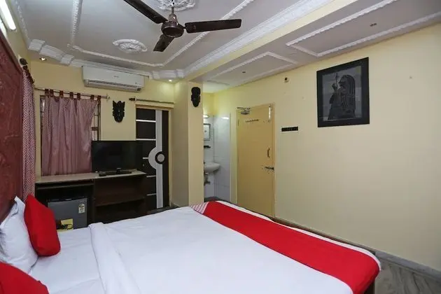 OYO 24727 Rater Tara Diner Rabi Guest House - Oda