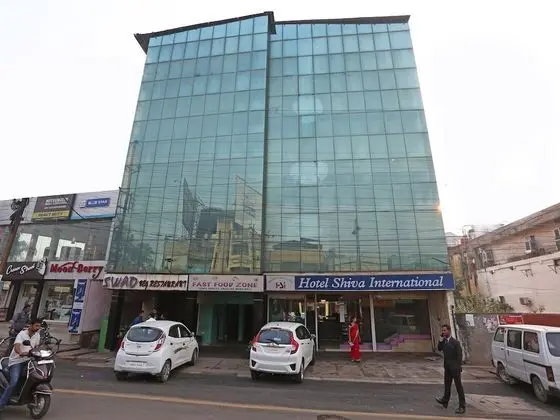 OYO 24860 Hotel Shiva International