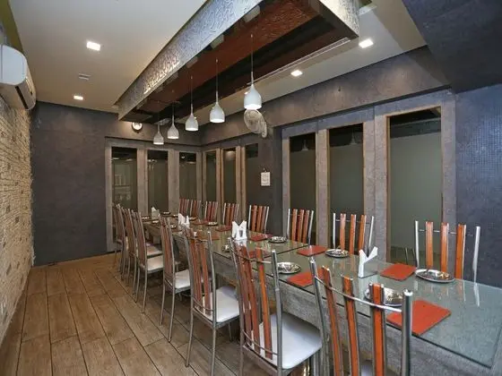 OYO 24860 Hotel Shiva International - Yerinde Yemek