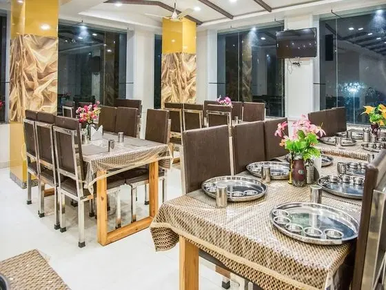 OYO 24952 Laxmi Jodhpur Hotel - Yerinde Yemek