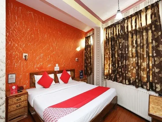 OYO 24966 Grand Hotel & Restaurant