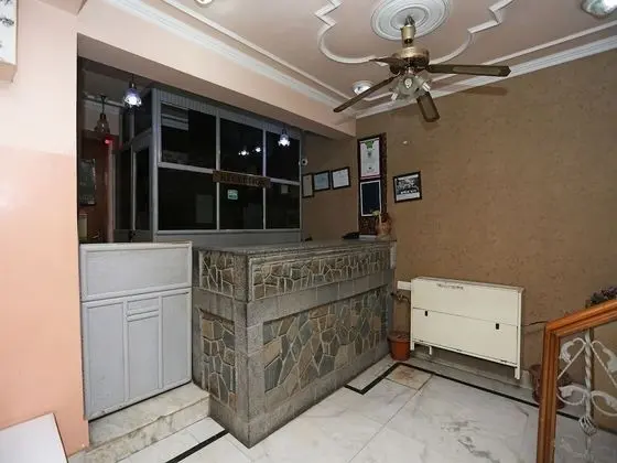 OYO 24966 Grand Hotel & Restaurant - Lobi