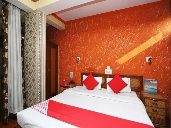 OYO 24966 Grand Hotel & Restaurant - Oda