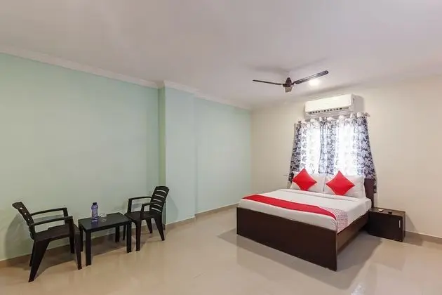 OYO 24993 Royal Inn
