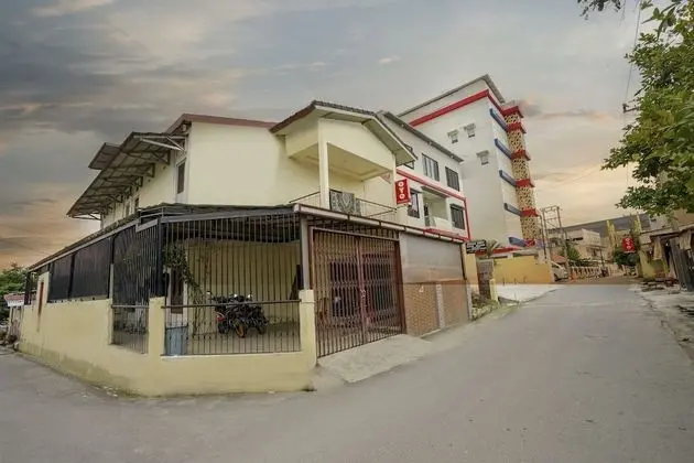 OYO 2502 Triantama Kost