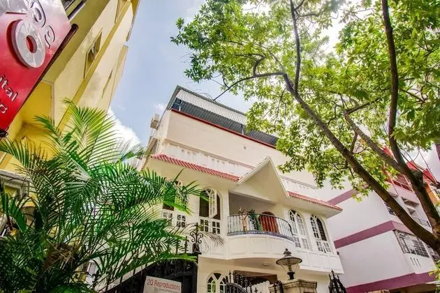 OYO 2561 Hotel Resida Service Apartments - Dış Mekan