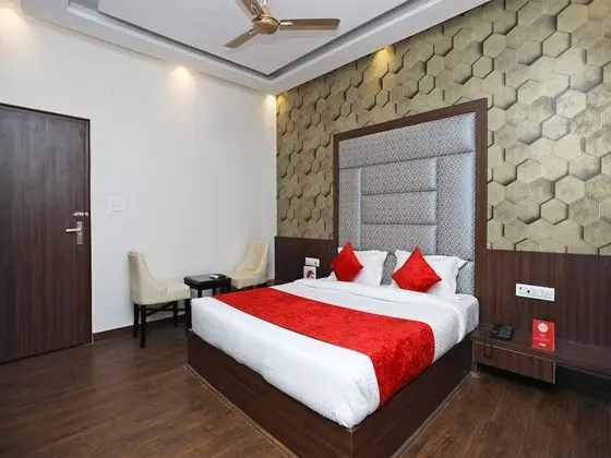 OYO 2616 Hotel Golden Sand