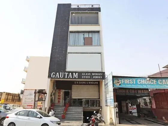 OYO 2616 Hotel Golden Sand