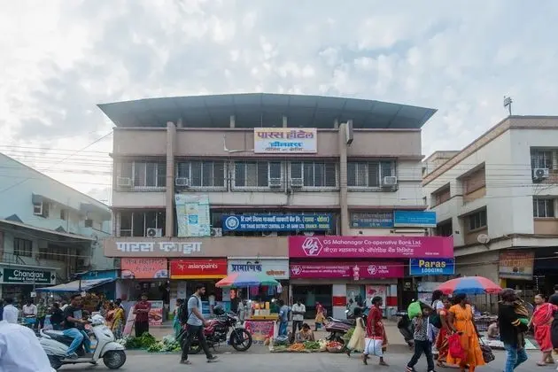 OYO 26206 Hotel Paras