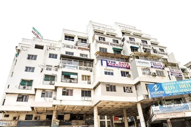 OYO 26315 Hotel Alpha