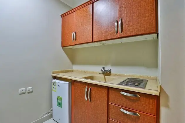 OYO 268 Durrat Alamaken Furnished Apts - Mutfak