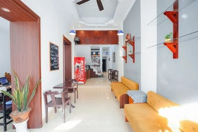 OYO 268 Pavilion Hotel Hanoi - Lobi