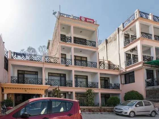 OYO 26825 Corbett Inn
