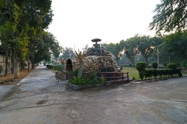 OYO 26911 Kcg Hotels - Dış Mekan