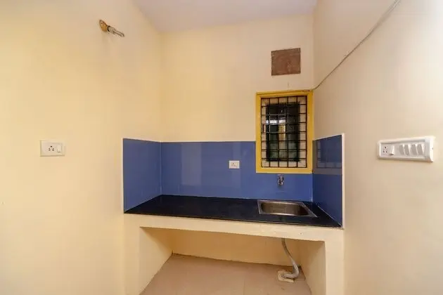 OYO 26936 Adhithya Inn - Mutfak