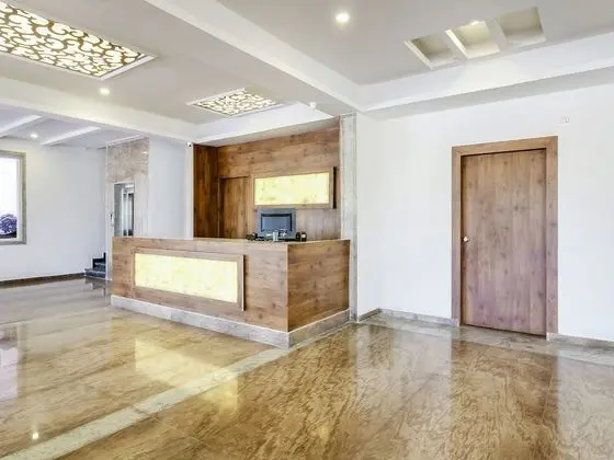 OYO 26941 Hotel Palm International - Lobi