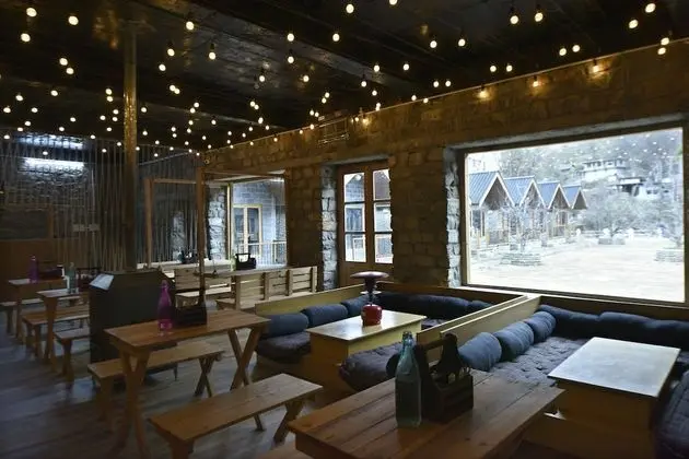 OYO 26982 The Stay (luxury Chalet) - Yerinde Yemek