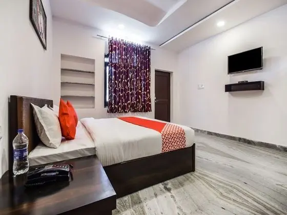 OYO 27015 Gorbandh Vatika
