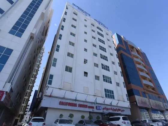 OYO 274 California Suites - Dış Mekan