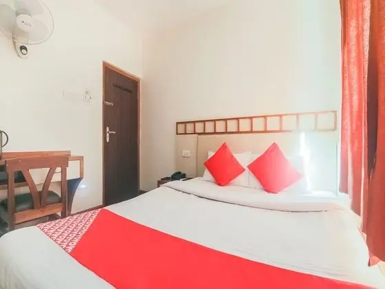 OYO 2747 Hotel Shaurya Inn - Oda