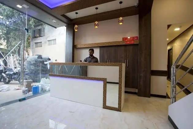 OYO 27640 Hotel Blue Sapphire Residency - Dış Mekan