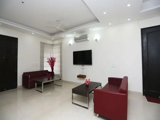 OYO 27674 Dhairya Residency - Lobi