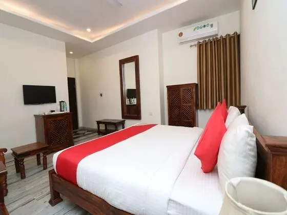 OYO 27759 Hotel Rajputana - Oda