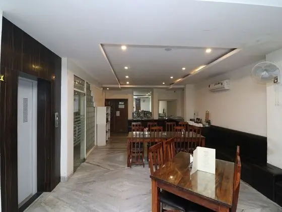 OYO 27759 Hotel Rajputana - Yerinde Yemek